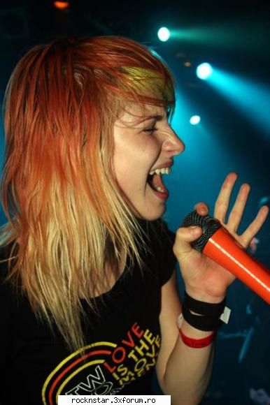 si asta xd
de fapt...am foarte multe : )) your favourite pic xd